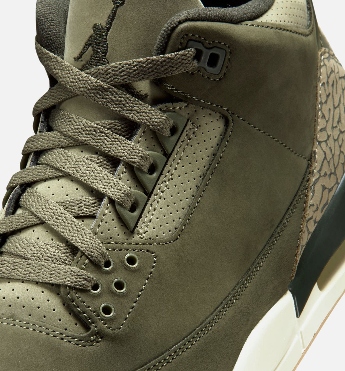 Air Jordan 3 Retro Medium Olive | Men's Lifestyle Shoe | Medium Olive/Sequoia/Light Olive/Sail/Fire Red