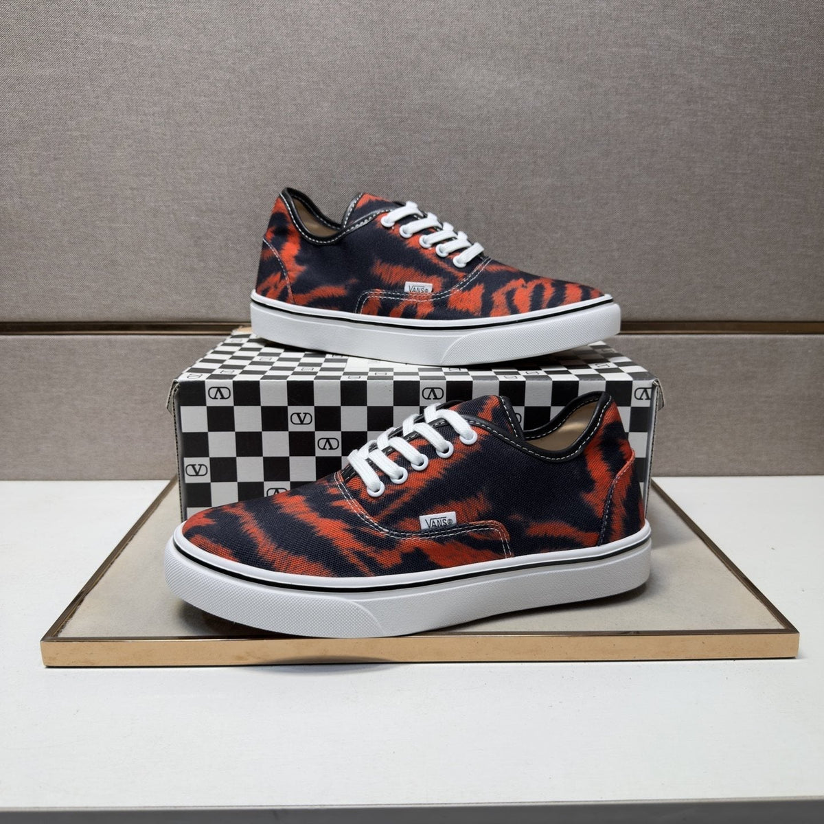 Vans Men's Navy Orange Stripe Low-Top Sneakers